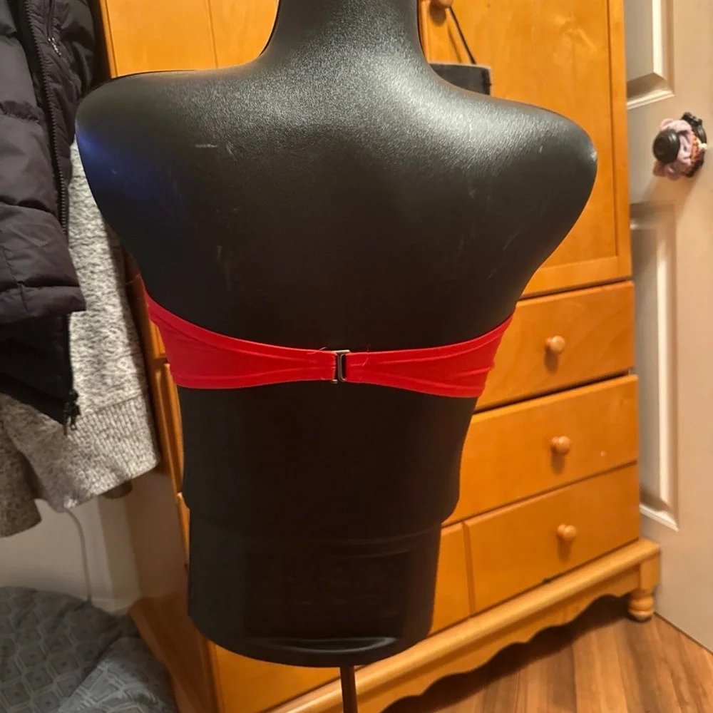 Time & Tru Red Strapless Bikini Top Medium M Bandeau Ruched Swim Top - Picture 2 of 3